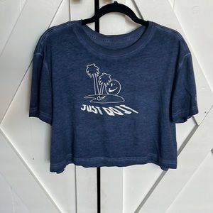 Just Do It Nike crop med top
